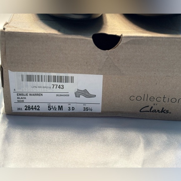 Clarks Women’s Emslie Warren Leather Ankle Boots size 5.5 New In Box - Picture 11 of 11